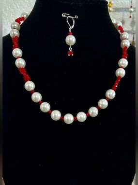 Timeless White and Red Pearl Necklace
